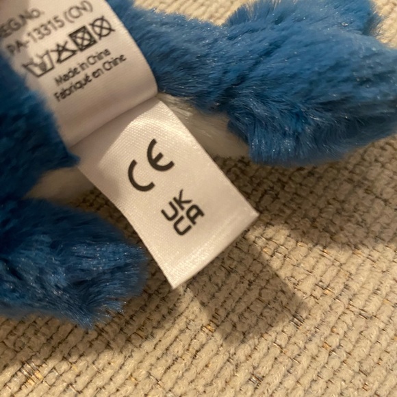 Jellycat Wavelly Whale - Picture 12 of 15